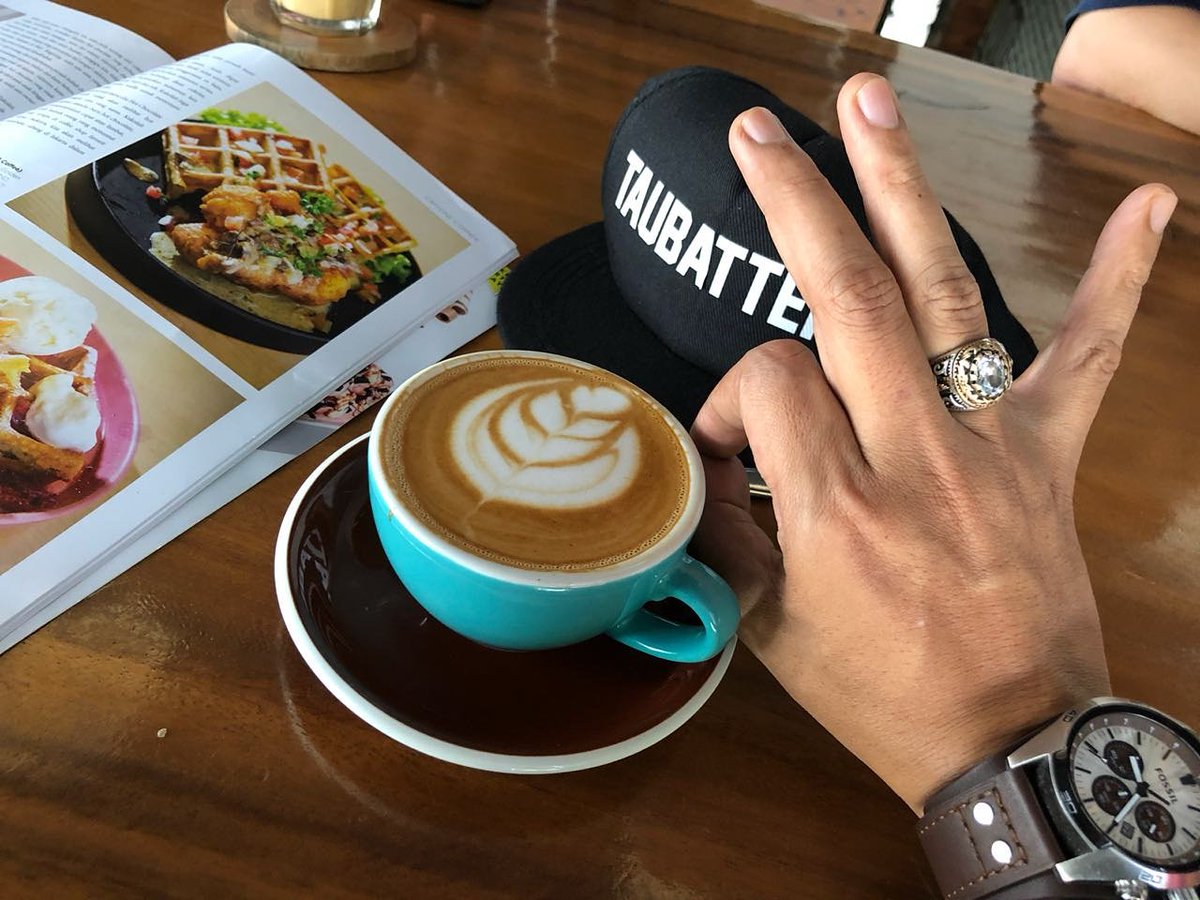 ASYIK
<a href="/salimafillah/">Salim A. Fillah</a>
.
Akankah masa depan se-asyik kopi ini? Jawa Barat, putuskan besok ya.😊
.
يا عاشق المصطفى
ابشر بنيل المنى
.
Ya 'Asyiqal Musthafaa.. 
Absyir binailil munaa.. 
Duhai peng-Asyik Sang Terpilih..
Bergembiralah dengan tercapainya harapan.. 😊