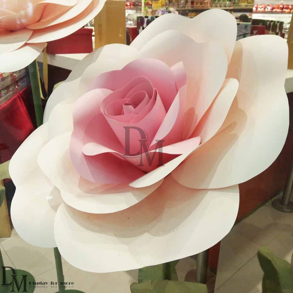 DisplayDm's tweet photo. Giant paper flowers for decoration, which creates vitality in stores for visual display. #paperflower #visualdisplay #vmprops #giantpaperflower #flowerdecoration https://t.co/vlnu7OgKVZ