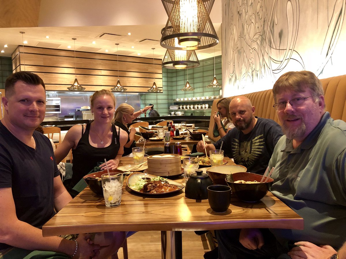 BulletValentina's tweet photo. Glad to see our friend Ryan  @RWRepp here in Las Vegas ! 
Thank you for coming to support Antonina in her tomorrow fight in Contender Series ! 🙂👊🏻 #Brownells #LasVegas #Dinner #PekinDuck 🦆 #DWCSTN #MMA #TeamBullet #TeamLaPantera https://t.co/rju4tOQLFw