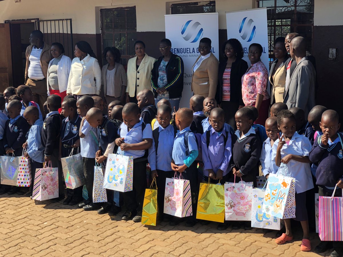 #BenguelaGlobal visited Hanyanyani Primary School in Giyani to deliver some supplies to the Gr 0 &amp; Gr 1 leaners. Really touched our hearts as they welcomed us with reading by some learners 😁#BenguelaCares