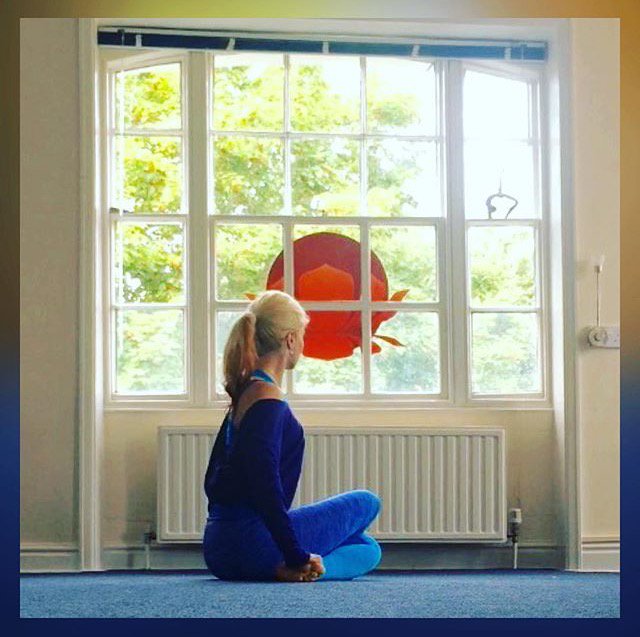 YogawithJules's tweet photo. Blue sky, sunshine and time for #Yoga in #Exeter - today's classes @LotusLoft include 10-11am & 12:15-1:15pm Vinyasa Flow - ALL LEVELS WELCOME - plus tonight at Exeter Uni St Luke's Campus Gym 6-7pm #exeteryoga #yogadevon #health #wellness #movementculture https://t.co/GvjannSsgL