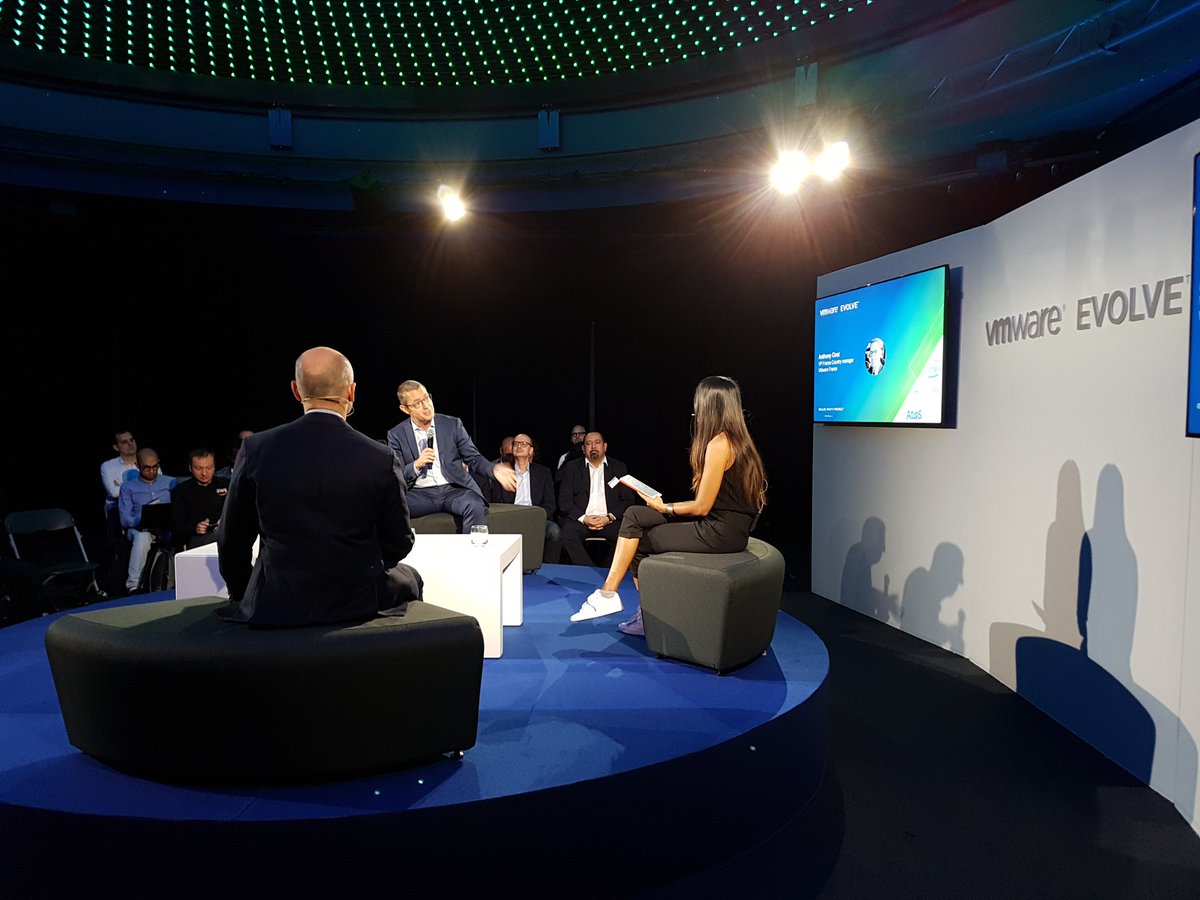 SophieOutters (@sophieoutters) on Twitter photo Points cles de #VMware : liberte, fiabilite, developpement durable au demarrage de #VMwareEvolve <a href="/ACIROT/">Anthony CIROT</a> Points cles de #VMware : liberte, fiabilite, developpement durable au demarrage de #VMwareEvolve <a href="/ACIROT/">Anthony CIROT</a>
