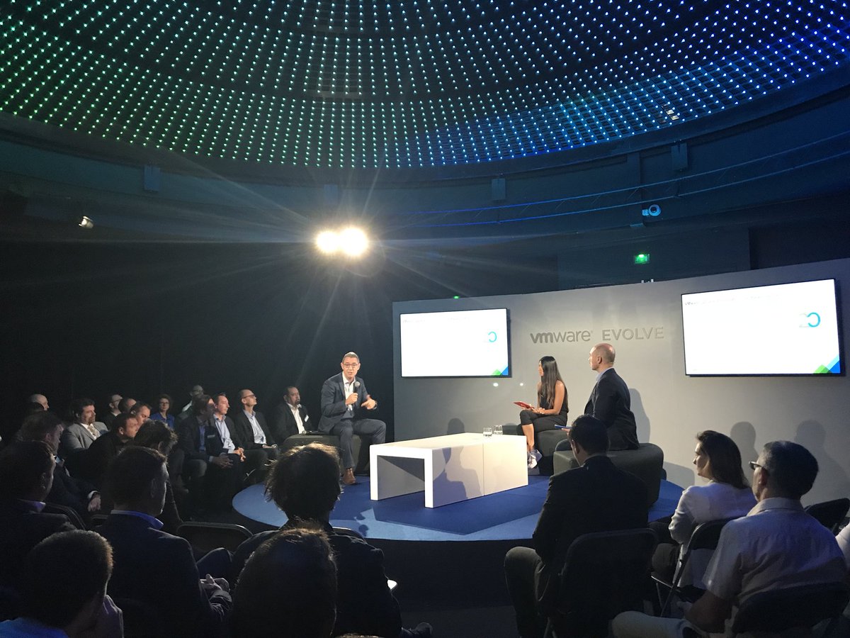 VMware France (@vmware_fr) on Twitter photo #VMwareEvolve pour la première fois on stage <a href="/ACIROT/">Anthony CIROT</a> revient sur les #VMware20 ans #VMwareEvolve pour la première fois on stage <a href="/ACIROT/">Anthony CIROT</a> revient sur les #VMware20 ans