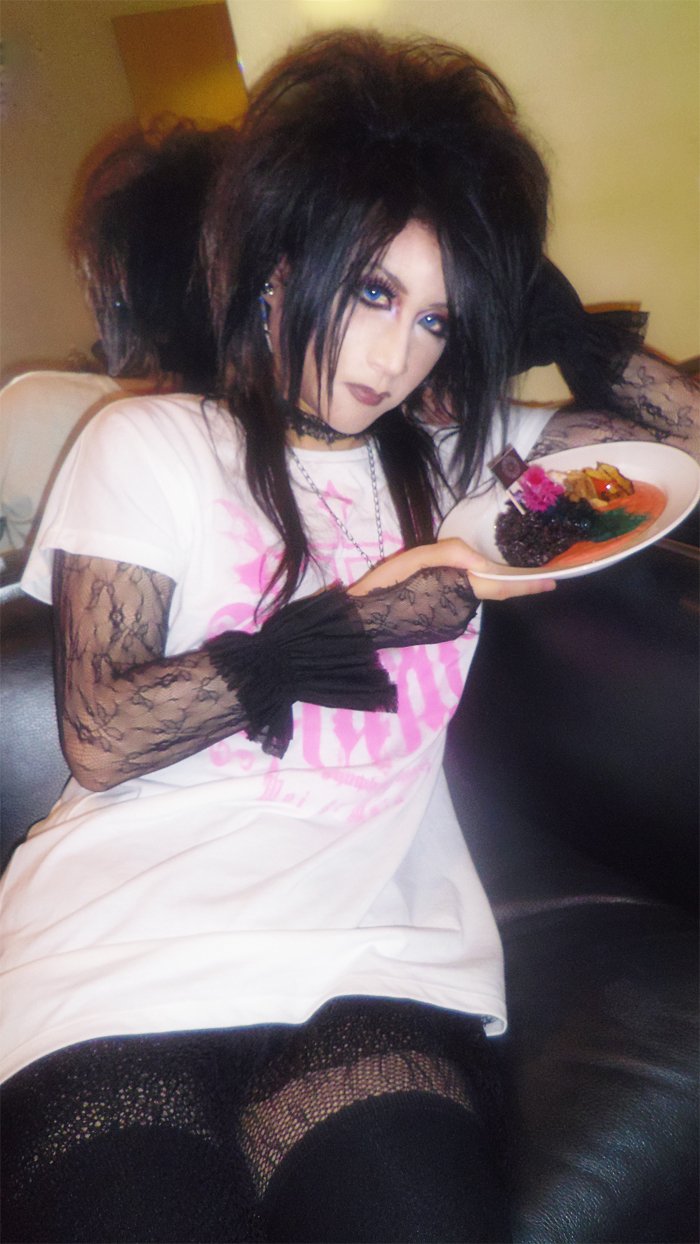 Moi dix Moisの「包丁貴族」エプロン Moi dix Moisの「包丁貴族」エプロン BOOK and OTHER – トモノテ