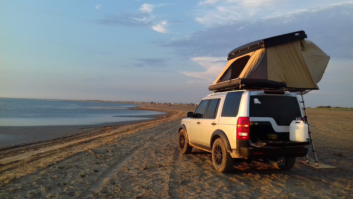 junemaix's tweet photo. #bivouac #plagedebeauduc #francebivouacettourisme #discovery3 #landrover #rooftoptent #outdoor #campinglife #campingstyle #hussarde #naitup https://t.co/naBUYMYxaf