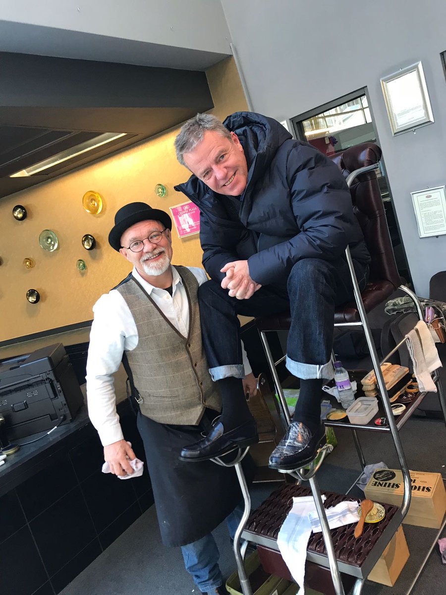 Graham McPherson, aka Suggs from Madness.
An English singer-songwriter legend.