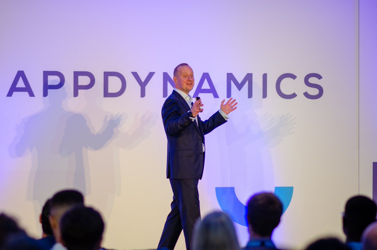 AppDynamics's tweet photo. "Agents of Transformation take an outside in approach, inspire those around them, break the status quo and drive innovation without fear." @momskij presenting the opening keynote at #AppDGlobalTour #APM #London https://t.co/jBreSIxKx9