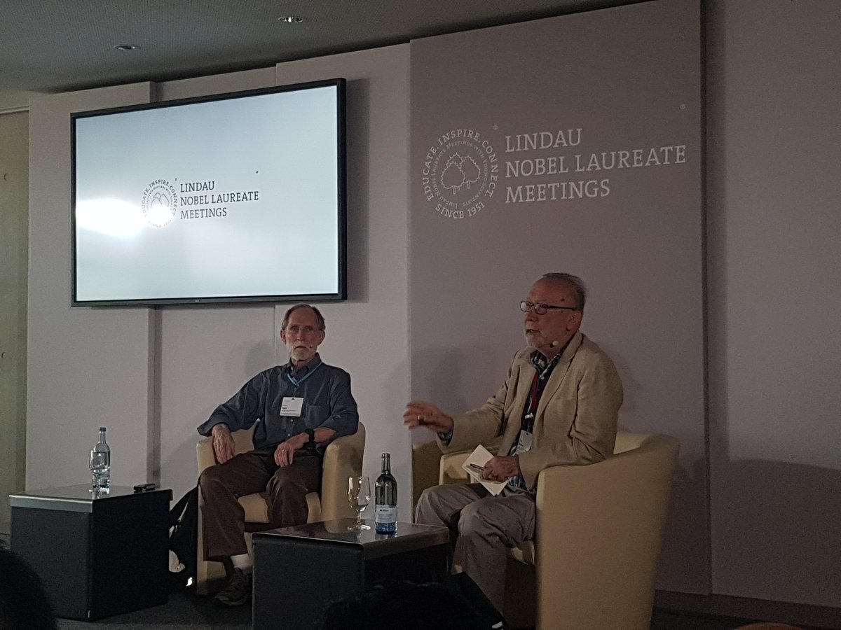 Mottiekind's tweet photo. Amazing talk by Peter Agre filled with humour; anecdotes and inspiration #scientificdiplomacy #humanitarian #LINO18 @lindaunobel https://t.co/ZRH5FguLqG