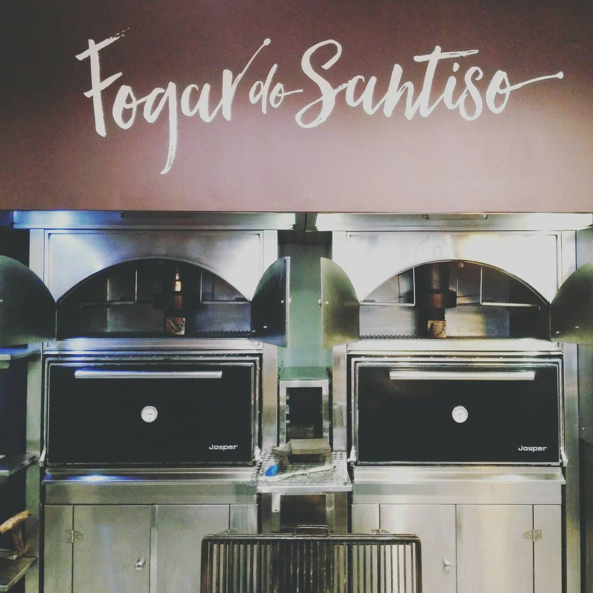 o_santiso's tweet photo. Os nosos fornos Josper agardan algo especial...
#proximamente #fogardosantiso https://t.co/OSEtD07qVh