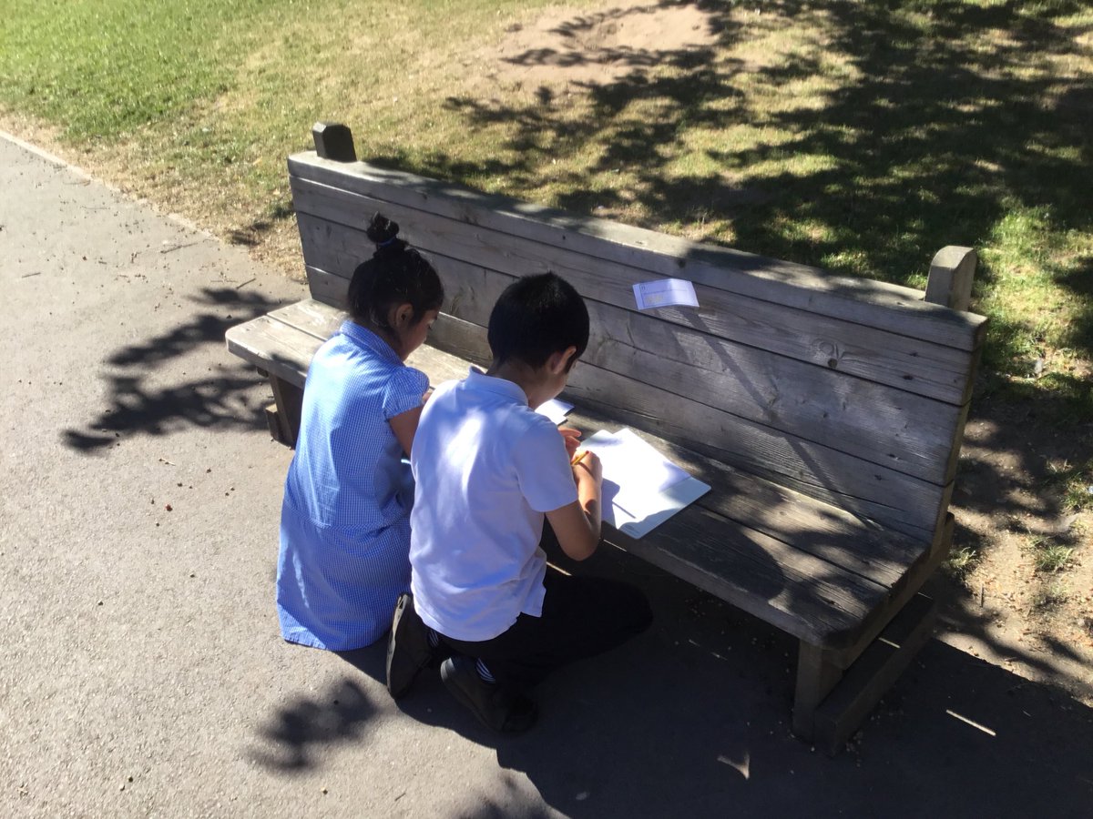edgewickprimary's tweet image. Maths treasure hunt in the sun! ☀️🔢 #Year2