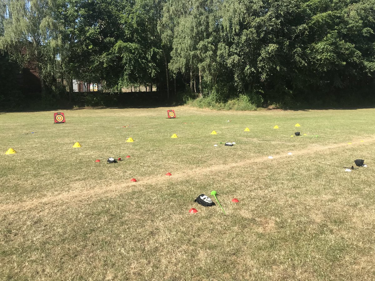 #fencing and #archery lessons this morning 🤺🏹