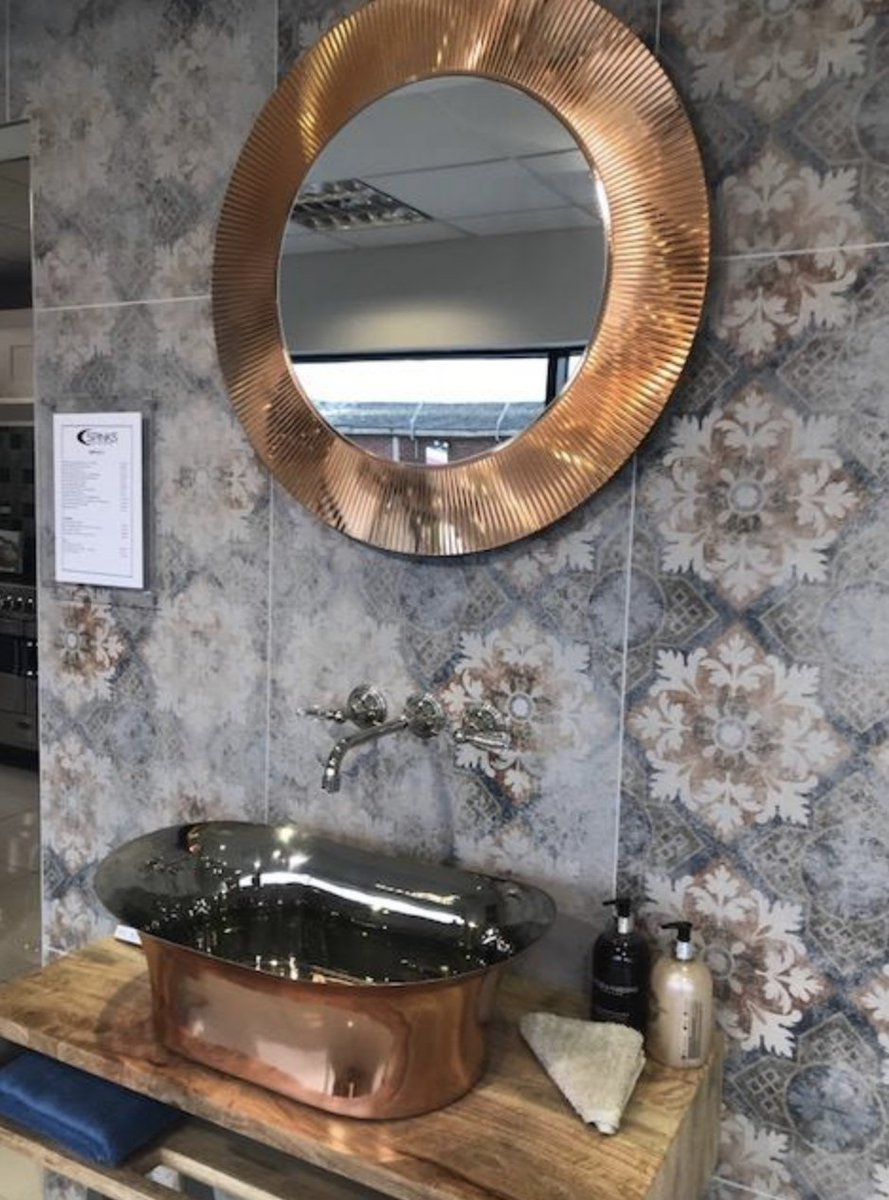 SpinksShowroom's tweet image. Circular #mirrors are all the craze right now! Why not get yours at #Spinks today? #StyleTip #BathroomTips #CircularMirrors