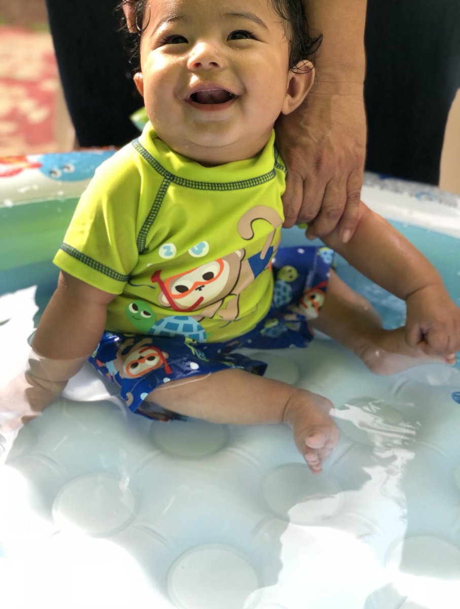 angeliqueee7__'s tweet photo. Bubby loves his little pool! He’s practicing for the beach😌💙 https://t.co/iNG6FrK8mG