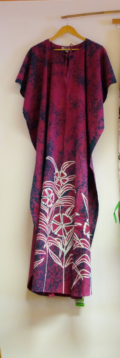 Its pink kaftan weather #getyourpinkon #kaftans #summerloving