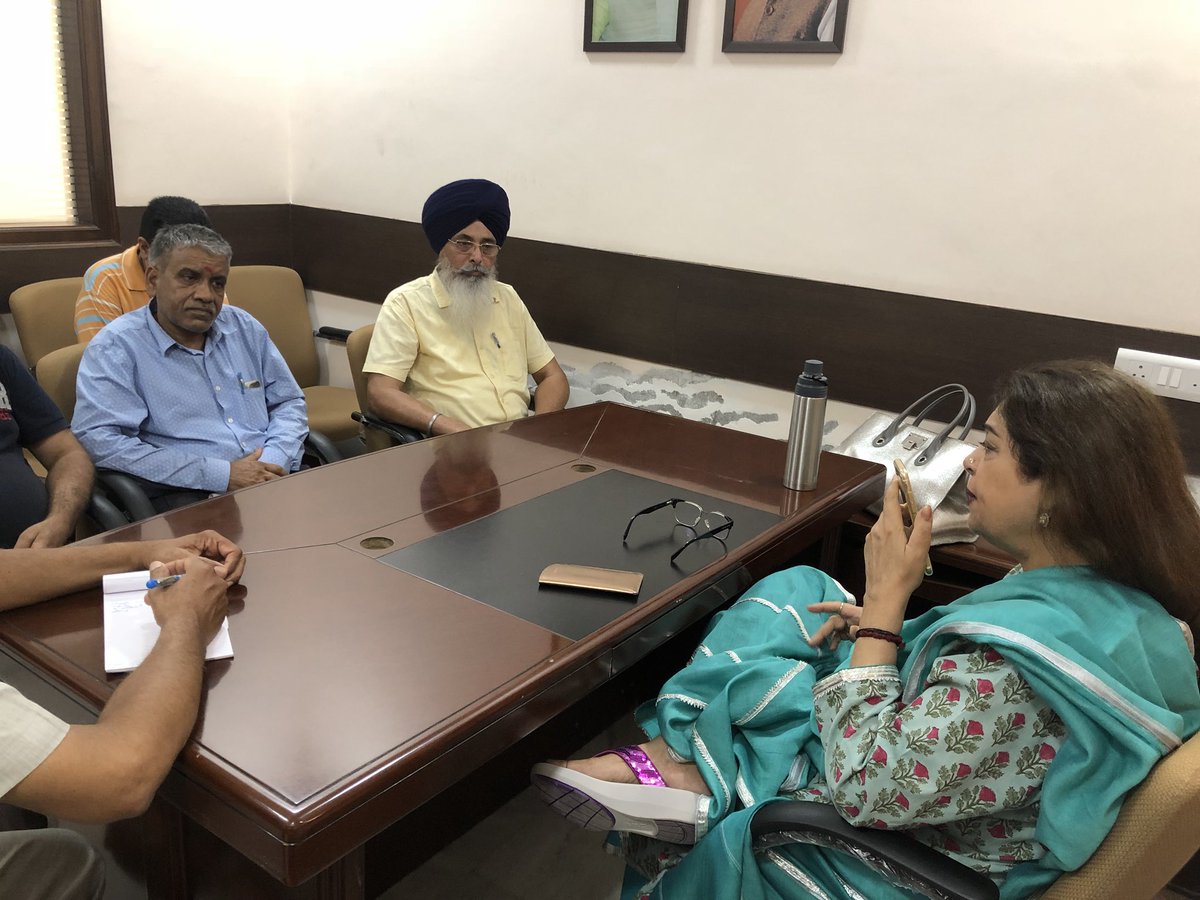 Kirron Kher tweet media