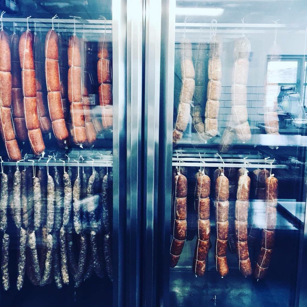 HayCharcuterie's tweet photo. Salamis, Sobrasada & Nduja fermenting in the curing cabinet #Salami #Sobrasada #Nduja #stagionello #curingmeat #ACS #stagionellouk #salumi #haycharcuterie #britishcharcuterie https://t.co/wFWHZW2QJy