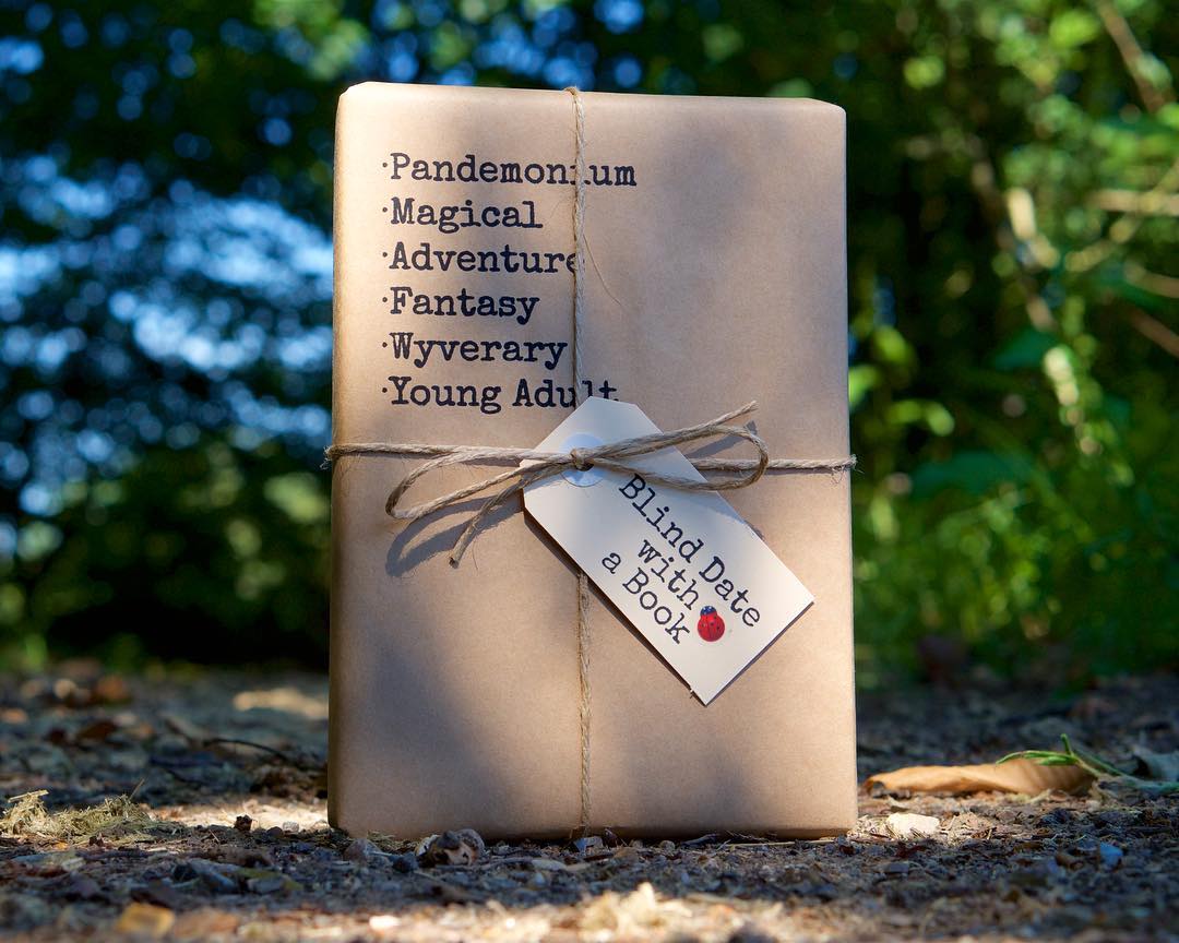 ablinddatebook's tweet photo. “The way to read fairytales is to throw yourself in.” W.H.Auden 
https://t.co/a24U3PgGxA https://t.co/x5RVATDeM9