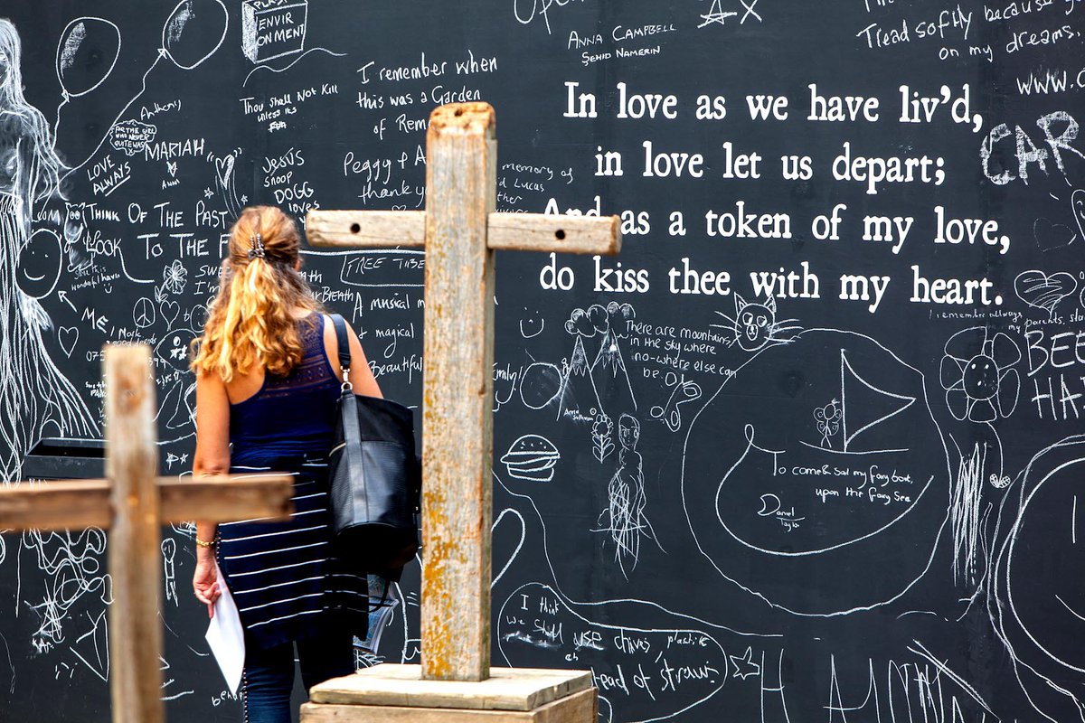 MergeFestival's tweet photo. It's the final week of #MERGEBankside! If you still haven't visited our headline installations, get down to Union Street for:

📍THE FEEL GOOD INSTITUTE 
📍REQUIEM FOR CROSSBONES 

Both are open Wednesday - Sunday, 12 - 7pm | https://t.co/YsH629ozwJ https://t.co/RodUlQQwzO