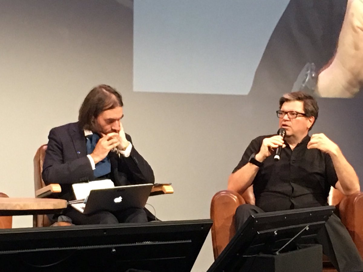 labordeolivier's tweet photo. L'Intelligence Artificielle permet-elle d'être multi-tâches ? 
@VillaniCedric nous répond en participant à la table ronde #IA de l'#USI2018 avec cahier, mobile et mac 😉
@ylecun @USIEvents #AI
Poke @ppc @MereteBuljo @AnnieLichtner @olivier_petit75 https://t.co/A1cEm3tmM5