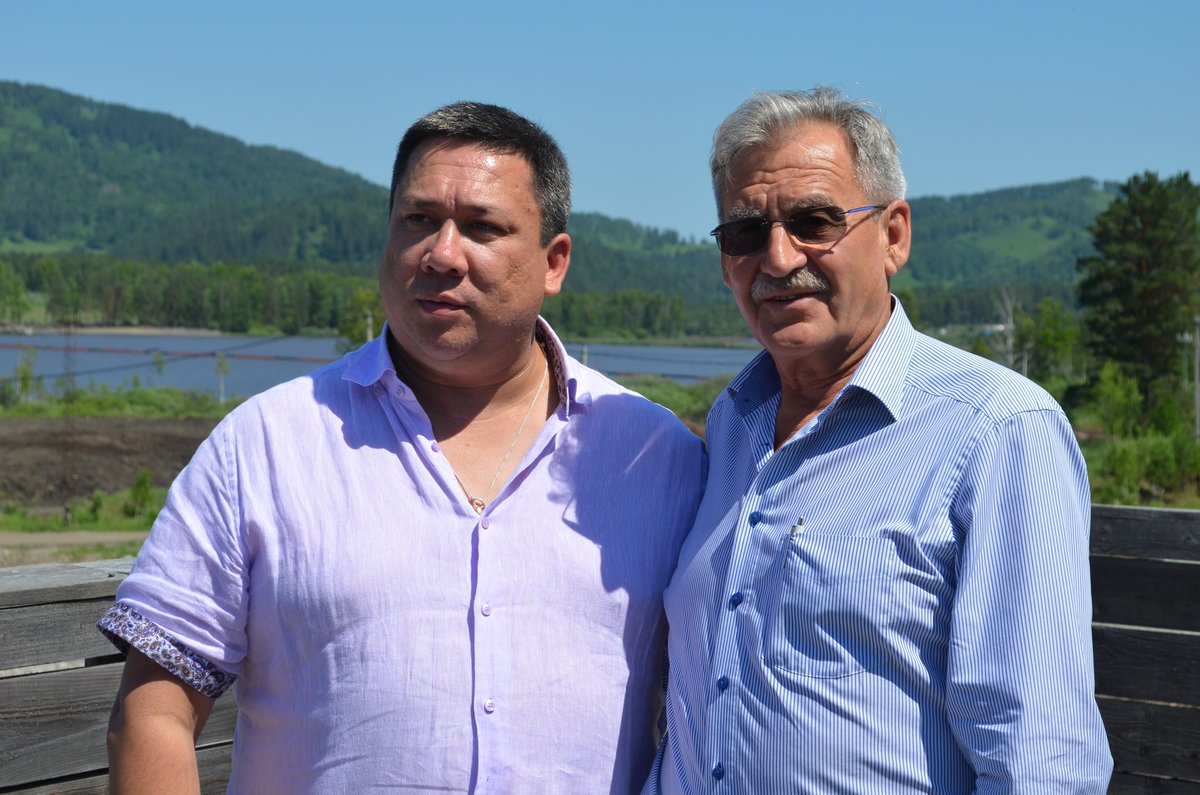 VVPoletaev's tweet photo. Встретился с руководством и работниками горнолыжного комплекса "Манжерок". ГЛК является туристско-рекреационным кластером и участвует в федеральной целевой программе развития внутреннего и въездного туризма. https://t.co/Q0E8V9RLTz