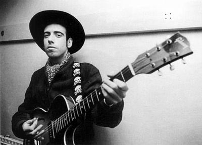 Happy 63rd birthday to #MickJones - lead guitarist, co-lead vocalist, cofounder and songwriter for #TheClash and #BigAudioDynamite.

Also working with and playing in The Gorillaz and Carbon/Silicon.