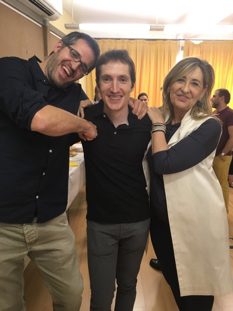 GAB_BCN's tweet photo. Felicitats Jose! La gran feina dels últims anys s’ha traduït en una excepcional tesi. Gràcies a tots els que heu vingut! https://t.co/ptwj46gJKF
