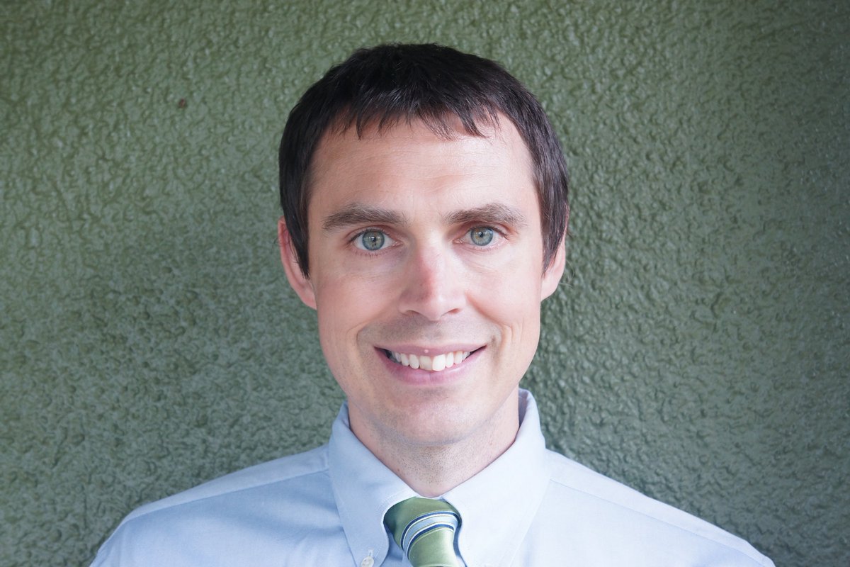 UC_CEAS's tweet photo. #TYOHT: Did you know-844M people r currently living w/o access to safe water (https://t.co/F0deT0a4bt)? Learn how environmental eng alumnus Jeff Szabo &amp; the EPA use crisis management strategies to obtain safe &amp; clean drinking water. https://t.co/s9gyv43XUU #WeEngineerBetter https://t.co/ZAUGvLtXQy