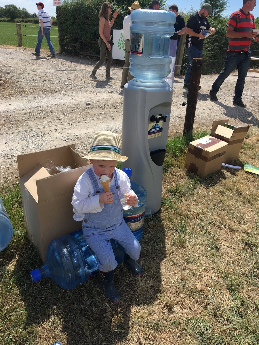 Emer__Lynch's tweet photo. Very informative @teagasc #BEEF2018 open day event today ... @TipperaryWater stations also proved very welcome👏🏻🌞... assume they were for us &amp; not the grass anyhow!🤔🌱#heatwave🌵#grasslandmanagment #droughtconditions #Summer2018 #youngfarmer https://t.co/bPvgyS3XVI