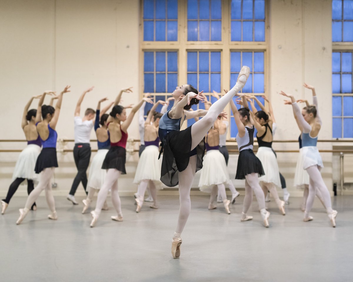 balletcentral's tweet photo. It's just one week until Ballet Central's penultimate performance of the 2018 tour @thehawthcrawley in CRAWLEY- an exciting opportunity to see our talented young dancers, at the pinnacle of their training @csbschool perform! Book Tickets on 01293 553636 or https://t.co/atnCgrxP0r https://t.co/TFXAjMvTcq