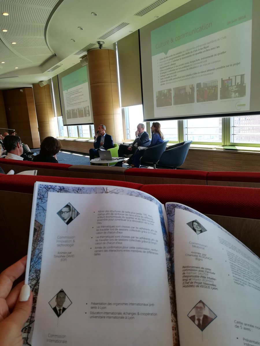 Présentation de l'activité des 6 Commissions du Club avec Stéphanie Cagni <a href="/AtelierPopCorn/">Atelier Pop Corn</a>, Laurent Doyat <a href="/Icade_Officiel/">Icade</a>, <a href="/SarahBabouot/">Sarah Babouot</a> qui représente Thimothée David <a href="/EDF_AuRhAlpes/">EDF Auvergne-Rhône-Alpes</a>, Loïc de Villard <a href="/CBRE/">CBRE</a>, Charlotte Roignot <a href="/egis/">Egis</a> et Sylvain Joubert <a href="/EYFrance/">EY France</a> #work #lyon
