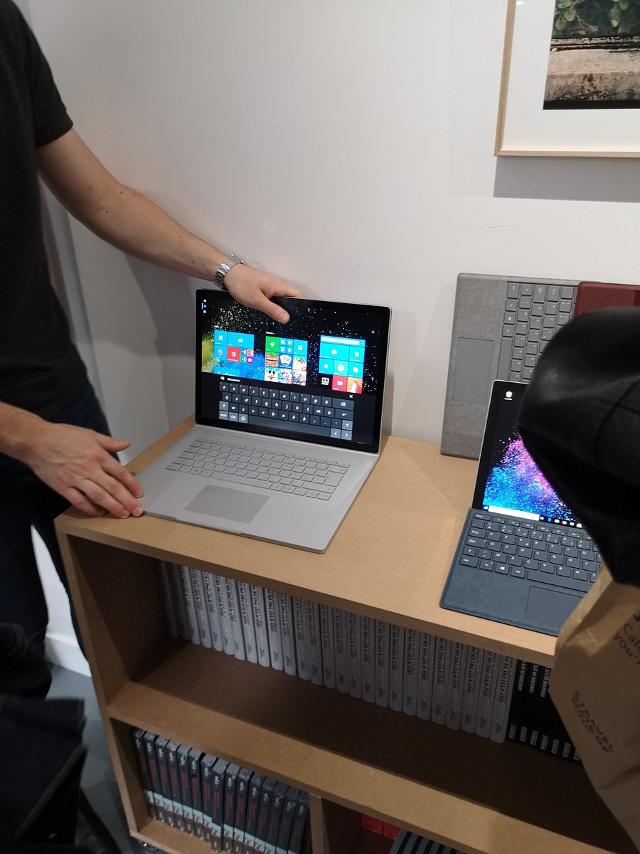 Nelly_Ledolley's tweet photo. #SurfaceBook2 #HoFReporters https://t.co/SLfNeoEYPy