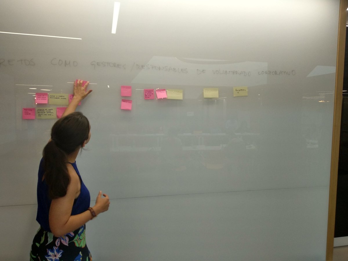 VolCorporativo's tweet photo. Estamos a punto de cerrar la #Multiempresa de este año y lo hacemos con una dinámica en el innovaHub de @FundacionGNF https://t.co/0svdj4uLet