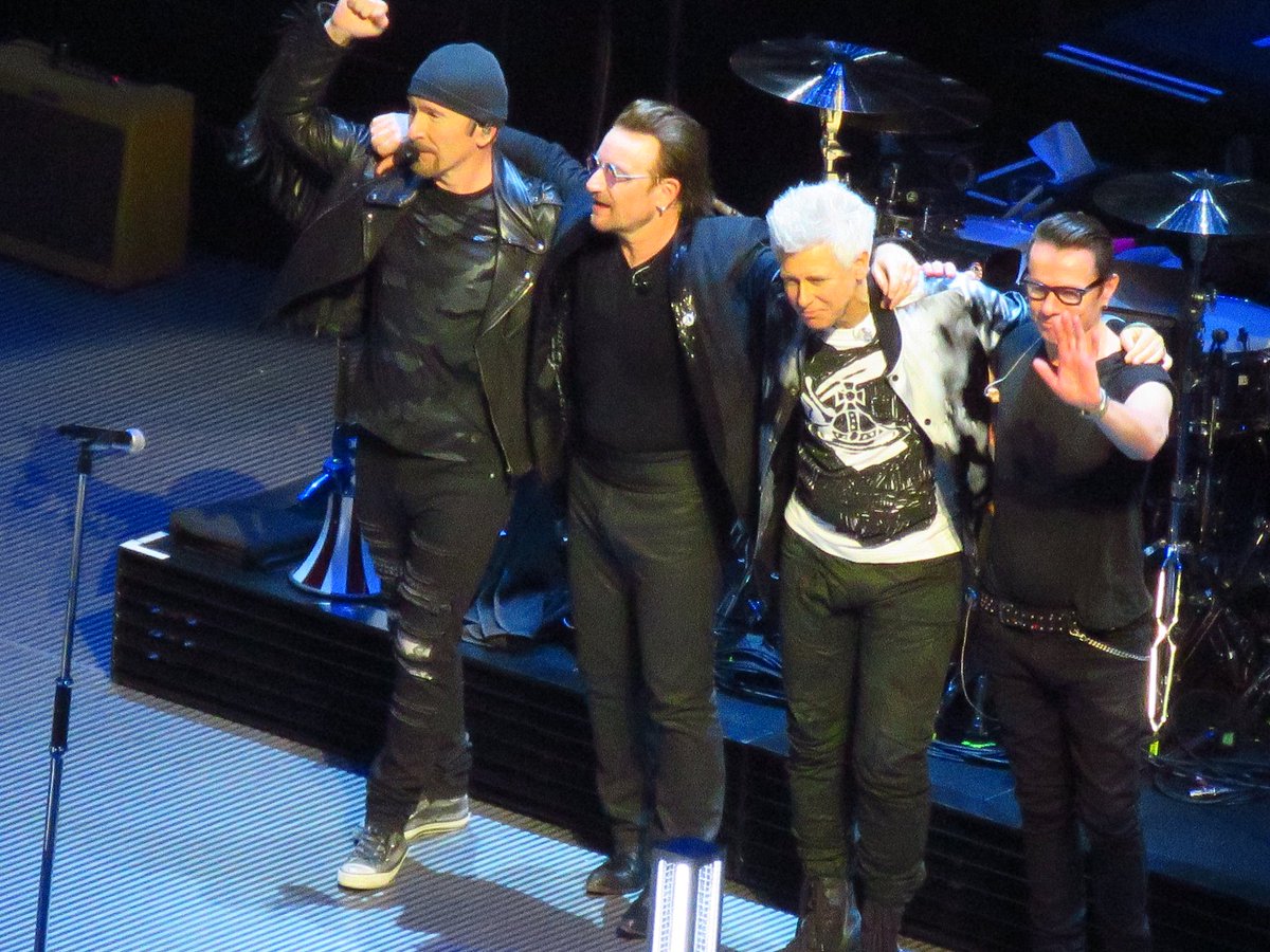 mazarockin's tweet photo. MSG 6/25/18
#U2 #U2MSG #U2eiTour @U2start @U2TOURFANS https://t.co/o3aolVRa0c