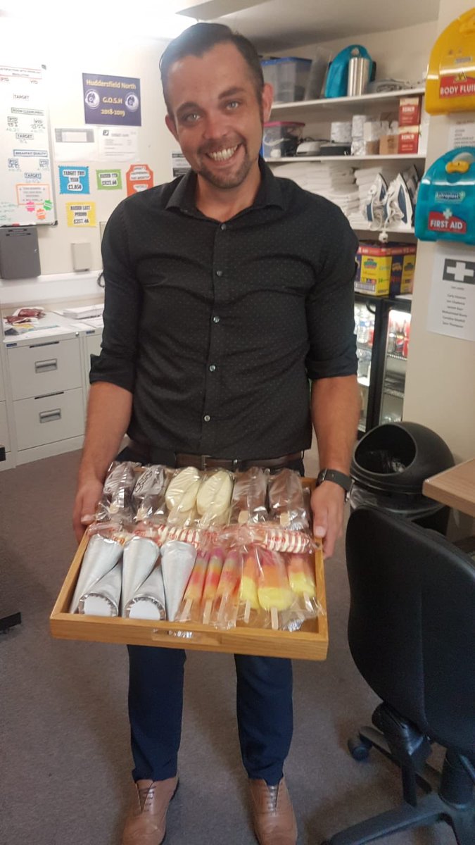 Ops manager Andrew on Ice-Cream Duties to cool the fabulous HK team down here at Huddersfield North. ☀️<a href="/hutch1979/">vicky hutchins</a> <a href="/AndyFr4ncis/">AndyFr4ncis</a> <a href="/SDEBDD/">simon ewins</a> <a href="/placemadebyyou/">A Place Made By You</a>