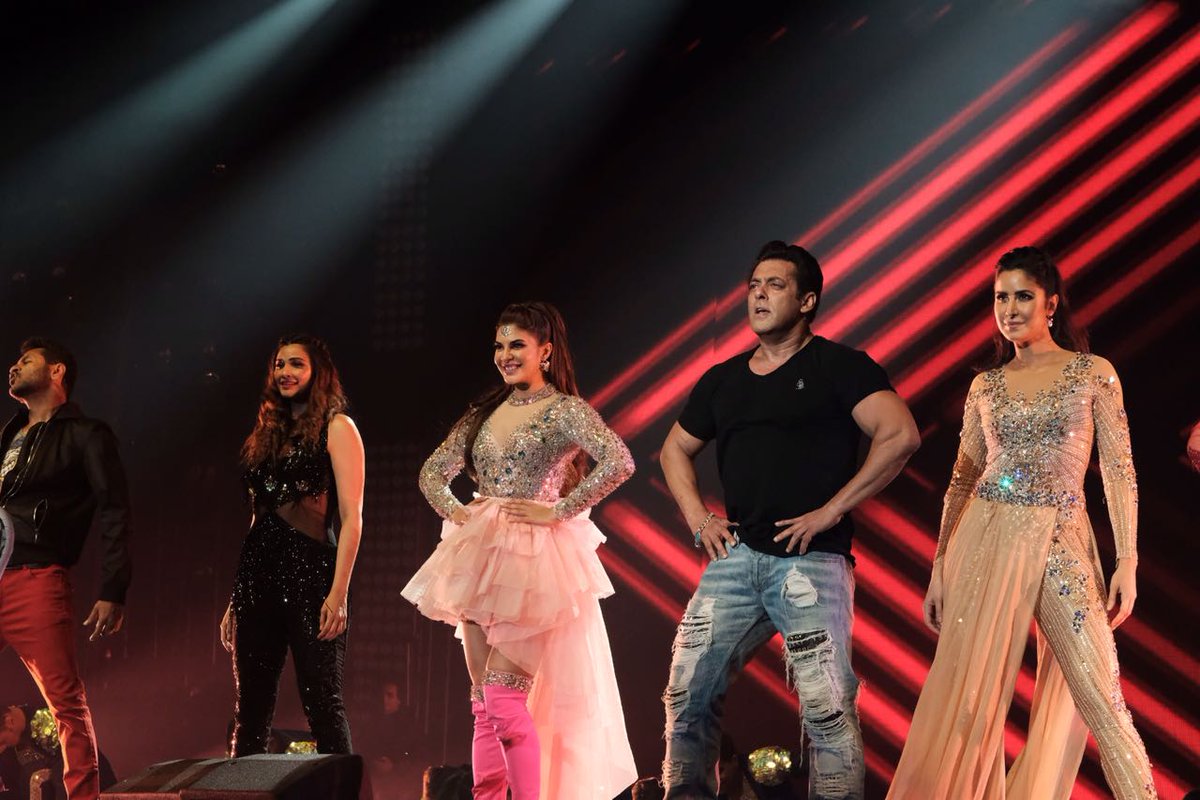 Asli_Jacqueline's tweet photo. #LosAngeles #DabanggTourReloaded #DabanggTour #DabanggReloaded https://t.co/zOEF6xHWEt