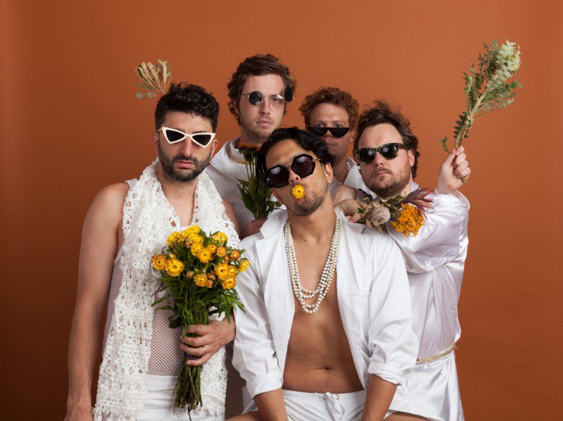 Home & Hosed tweet media