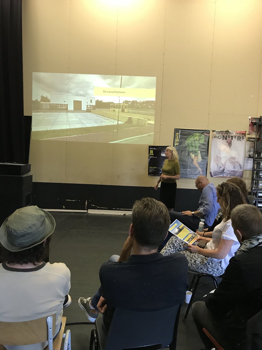 wagenwerkplaats's tweet image. Leuke opkomst bij het lunchpraatje in  en over de @LASWERK plaats en Samenwerkplaats 2.0. Prisca aan het woord.