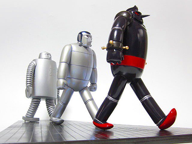 ごっつ 無機質な26号から28号になるまでに一回挟まれる板前みたいなロボット それが鉄人27号 ごっつ 無機質な26号から28号になるまでに一回挟まれる板前みたいなロボット それが鉄人27号