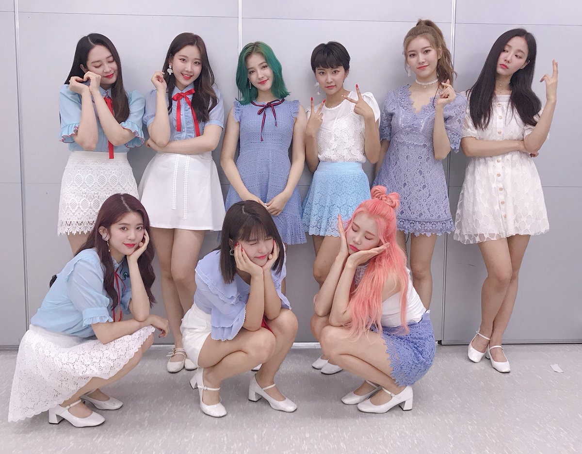 MMLD_Official's tweet photo. 오늘 더쇼 "BAAM" 첫 방송 잘 보셨나요👀
비도 많이 왔는데 음악방송 현장까지 찾아와서
응원해준 메리들 감사합니다💕
"BAAM", 그리고 "Only one you"까지
오랜만에 찾아온 만큼 꽉 찬 무대 보여드리려 
노력했는데 즐거우셨나요?! 
내일 또 만나요🖐🏻

#모모랜드 #MOMOLAND 
#BAAM #Only_one_you https://t.co/DTwlBkn2yM