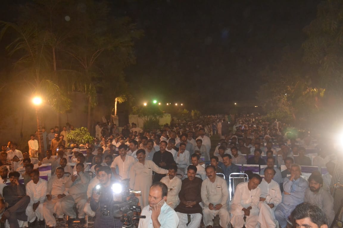 gillanihouse_MC's tweet photo. Multan. Syed Abdul Kadir Gillani Candidate member of National Assembly #NA154 addressing to #PP211 workers convention regarding election campaign #Election2018 at Gillani House Mlt

 #PPP #PP211 #InshaAllah #MPA #HaiderGillani #InshaAllah #MNA #NA154 #AbdulKadirGillani #GE2018 https://t.co/Pi1Fl3R762