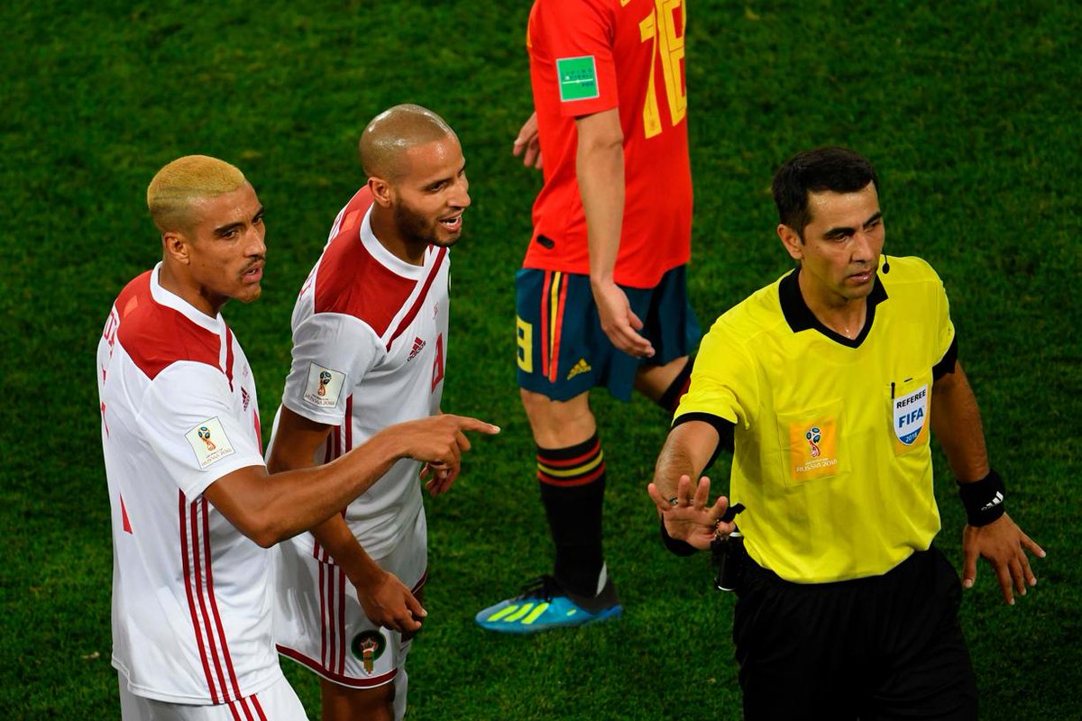 leparisiensport's tweet photo. @le_Parisien #ESPMAR Hier, face à l'Espagne, les Marocains ont été victimes d'une erreur d'arbitrage désastreuse qui a permis à la Roja d'égaliser dans les dernières secondes https://t.co/UGmDf7Vvzd #CDM2018 #CM2018 https://t.co/h2xkAx0aw7