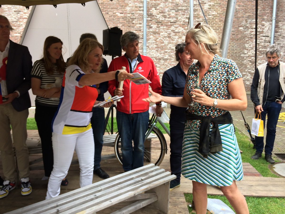 De Stijl U & A tweet media