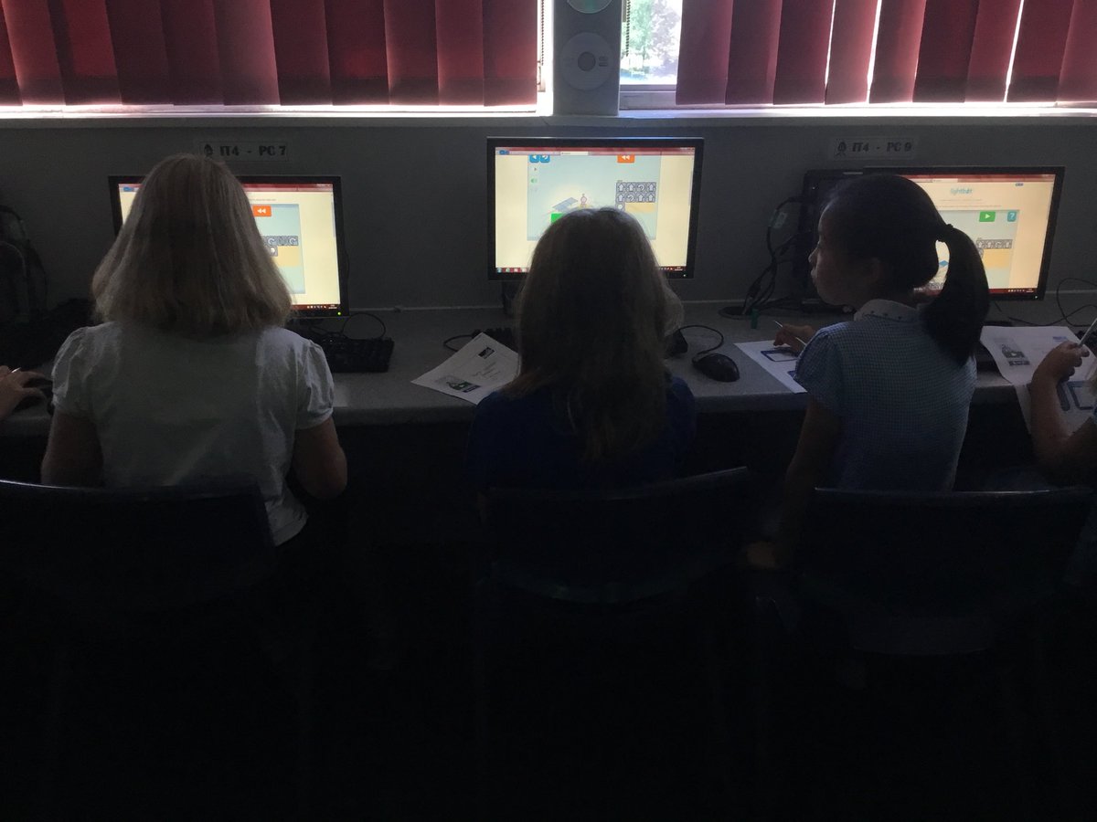 lordderamores's tweet photo. Year 5 had a computeriffic morning @AHSYork whilst coding different programs! Thanks for another great insight into life at high school! https://t.co/dUxMZok0Pz