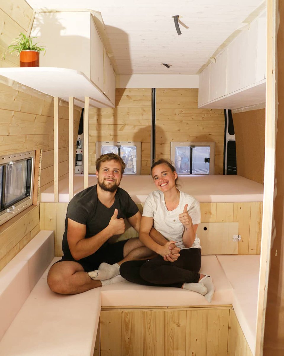 threevanlifers's tweet image. 1 mois de travaux plus tard...🖒

Nous sommes encore loin d'avoir terminé mais on tient le bon bout ! 🤗😊✌

#vanlife #vanconversion #vanbuild #alternativeliving #nomadiclife