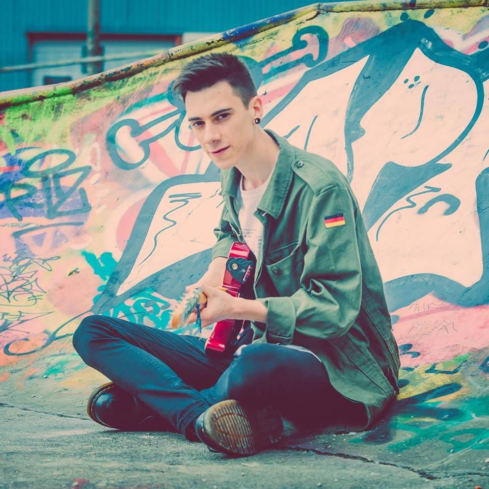 CLOUT (@realrealclout) on Twitter photo For 22, <a href="/Joel_Thomas95/">Joel Thomas</a> shows maturity and vulnerability on latest single 'Promises'. Listen here: bit.ly/2lydap7 For 22, <a href="/Joel_Thomas95/">Joel Thomas</a> shows maturity and vulnerability on latest single 'Promises'. Listen here: bit.ly/2lydap7