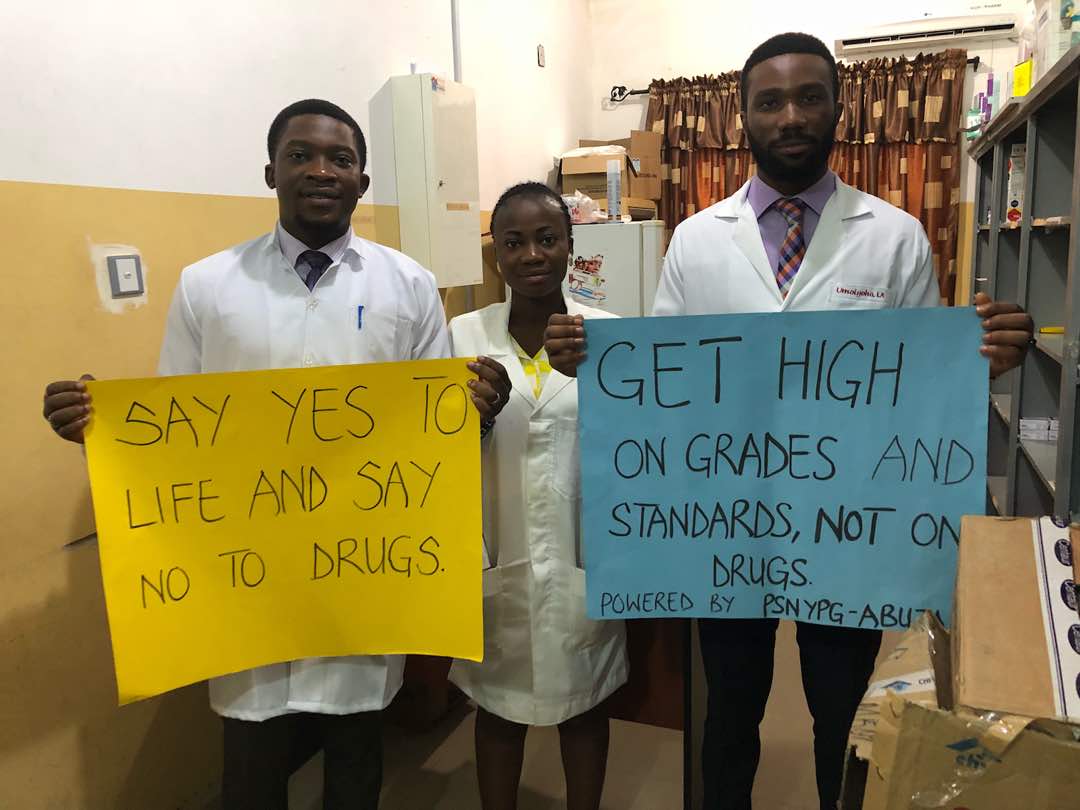 psnypgabuja's tweet photo. Young pharmacists from Kubwa General hospital, Abuja. 
#SayNoToDrugAbuse https://t.co/l2trwXEvPK