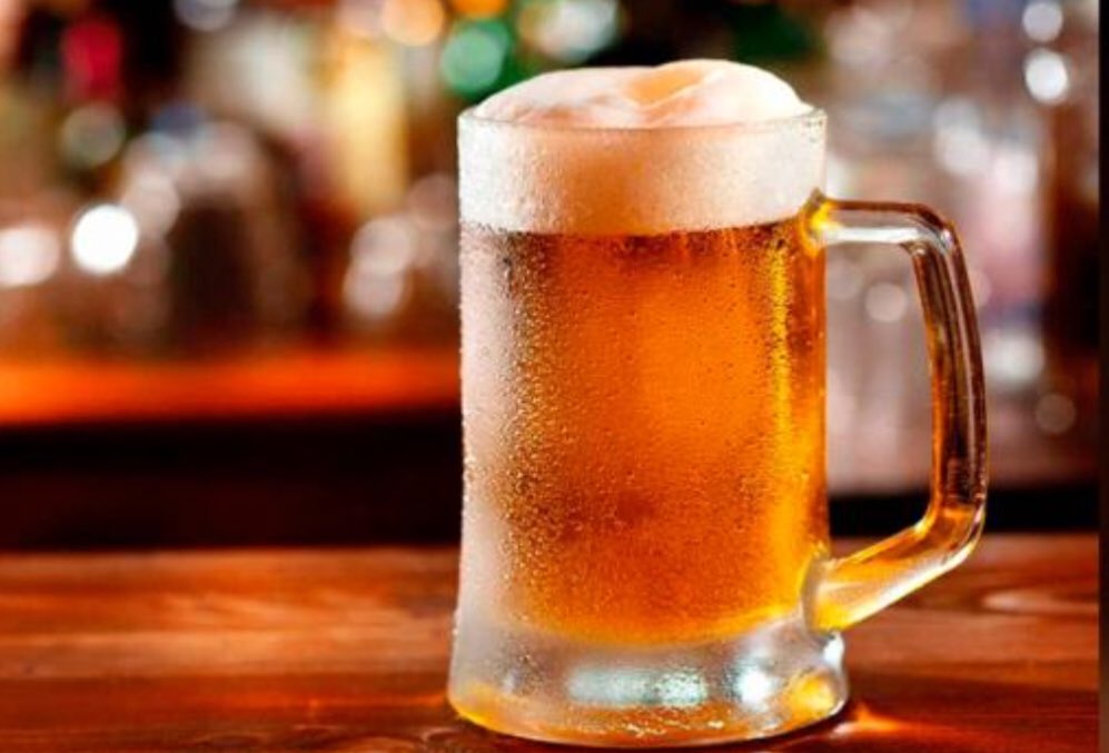 HyperFxF's tweet photo. 🔁Tinto de verano
❤️Cerveza https://t.co/91kLNYzwO3