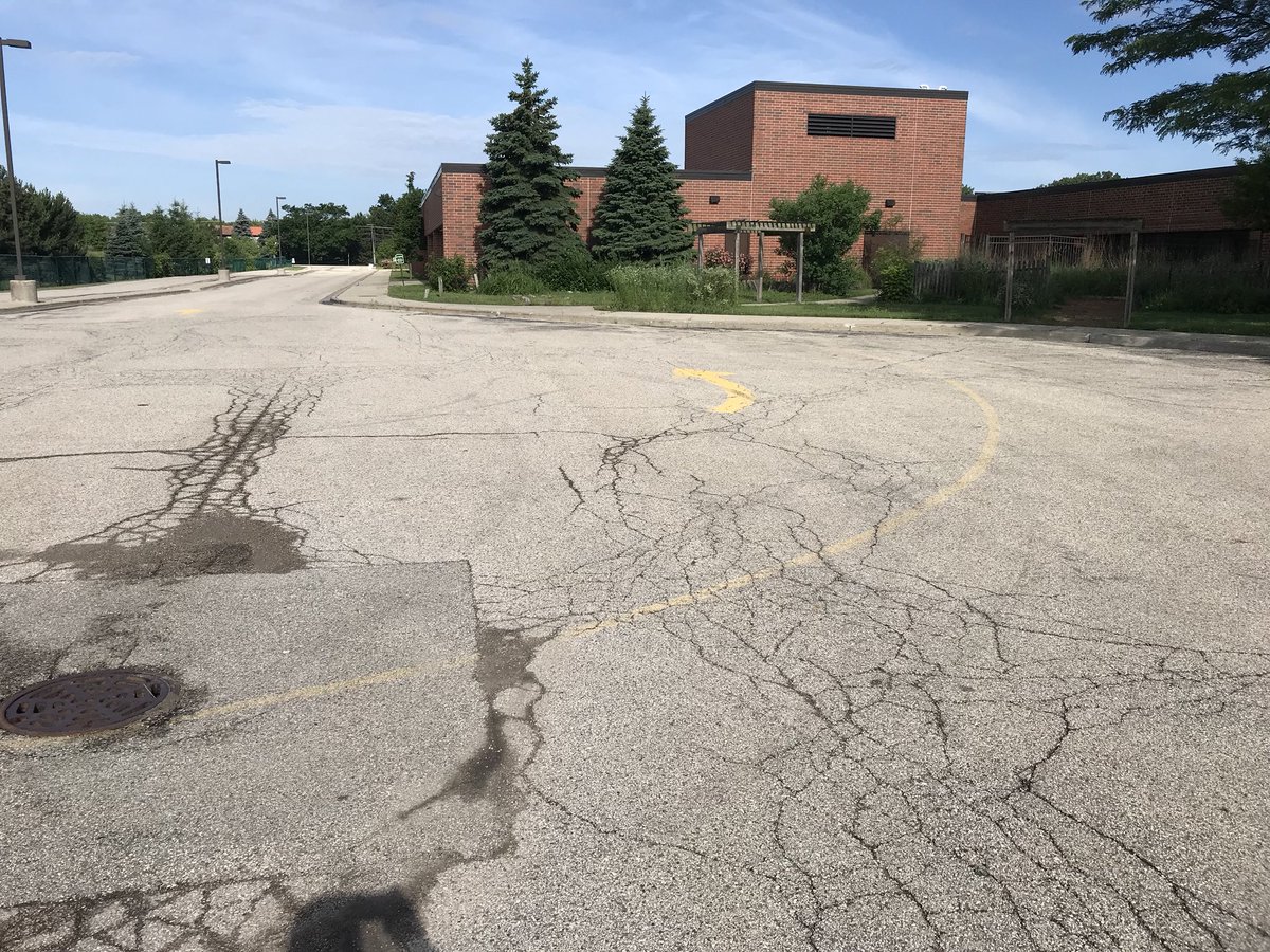mjkorman's tweet photo. Tonight the @GlenviewVillage Plan Commission will discuss the @district31 Application for an addition to #winkleman School. Meeting at 7pm at Village Hall. So far it is, in my opinion, the biggest case of 2018! @nssedinfo https://t.co/kHm0seP9DH