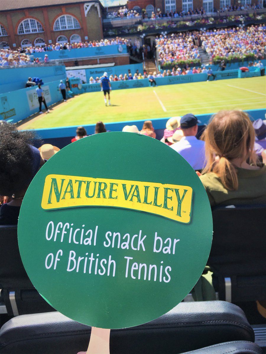 zagwear's tweet photo. Good to see Zagwear’s Partnership with Nature Valley keeping spectators cool last week at #Queens in London #AsCoolAsCanBe #ZagwearMade #Tennis https://t.co/nUEGRzAZZr