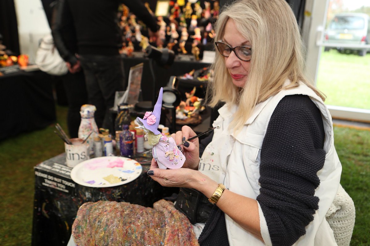 Our #Craft Marquee is a treasure trove of delights! From didgeridoos to pottery, we have a truly unique collection available all weekend! Find out more here bit.ly/2JrVnO2 #BerkshireShow2018